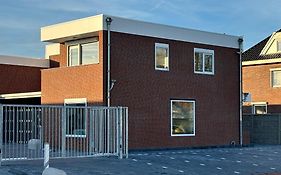 Beautiful Apartment Near Recreational Facility